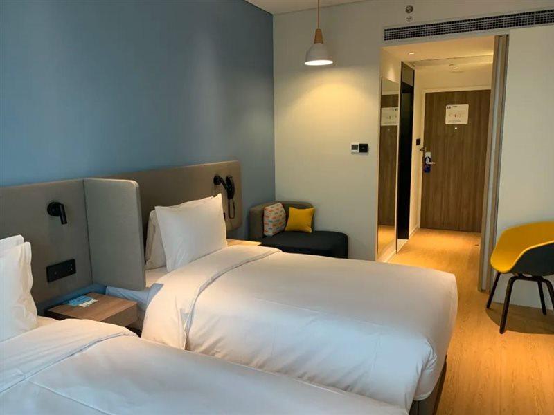Holiday Inn Express Shanghai Baoyang By Ihg 외부 사진
